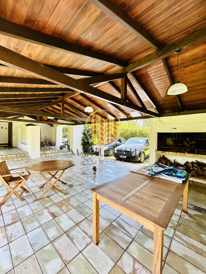 Casa ID.75 - Amplio Chalet en venta, ubicado en Punta del Este