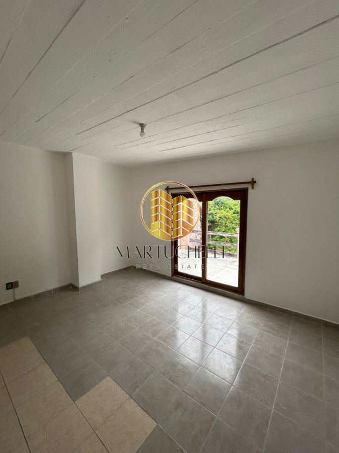Casa ID.144 - Casa en venta en el centro de San Carlos - 3 dormitorios, parque y parrillero