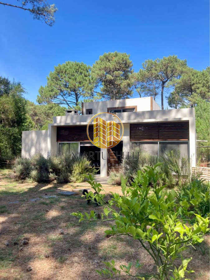 Casa ID.165 - Casa en Club del lago a media cuadra de la laguna