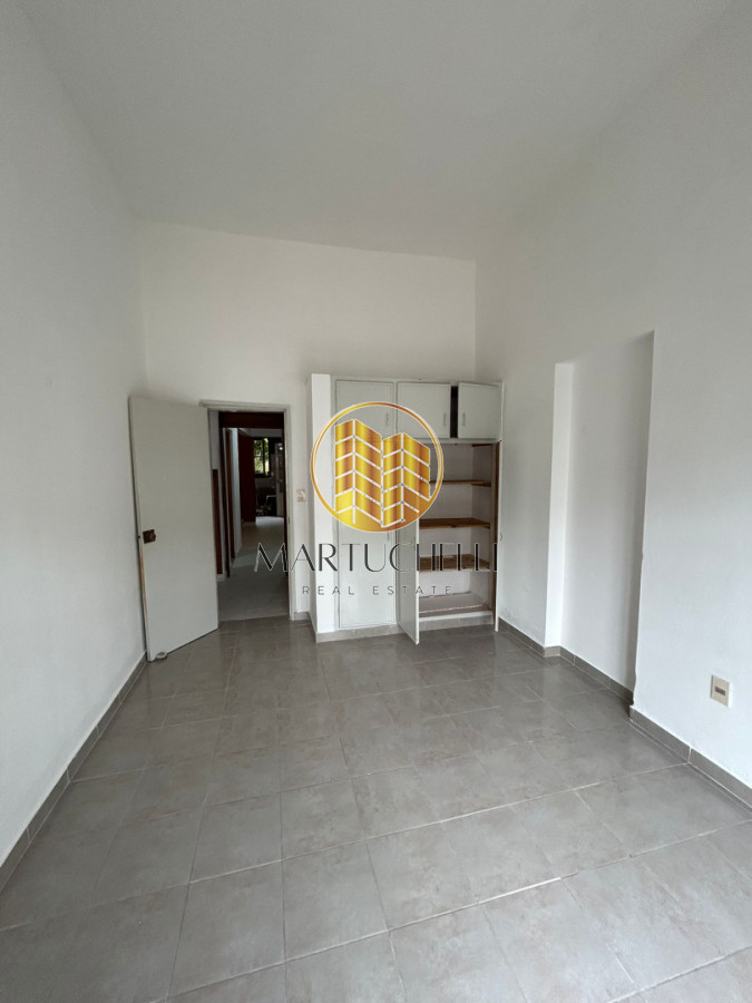 Casa ID.144 - Casa en venta en el centro de San Carlos - 3 dormitorios, parque y parrillero