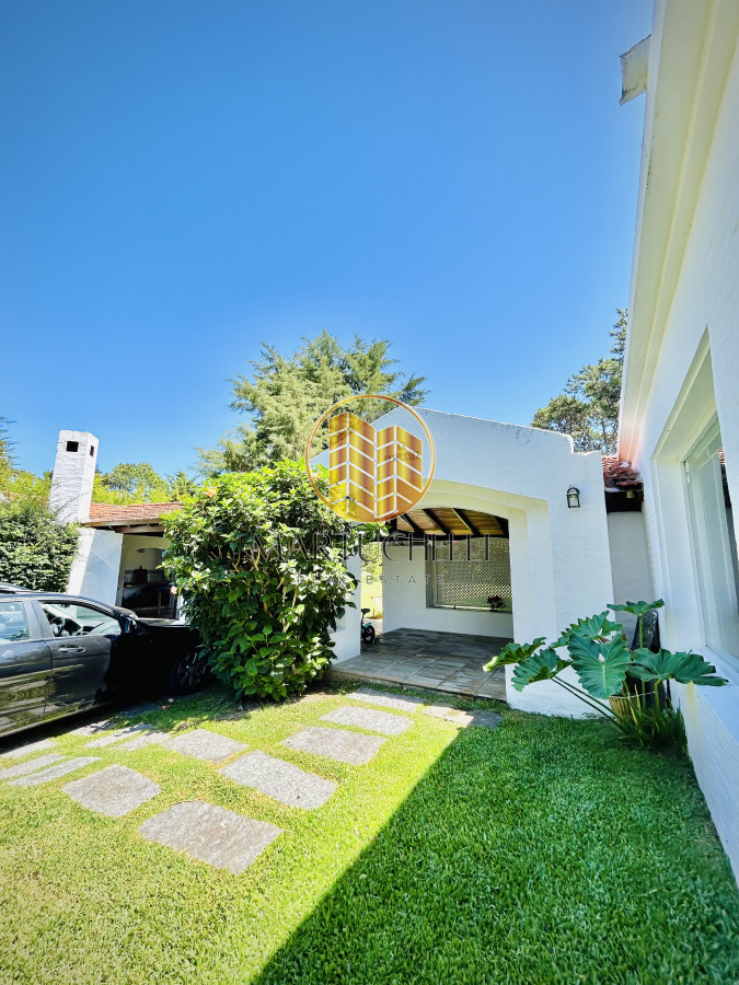Casa ID.75 - Amplio Chalet en venta, ubicado en Punta del Este