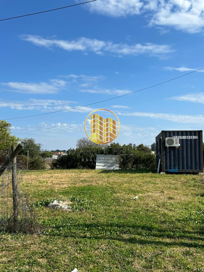 Casa ID.101 - Terreno 300m2 y Contenedor de 1 dormitorio en San Carlos, VENTA