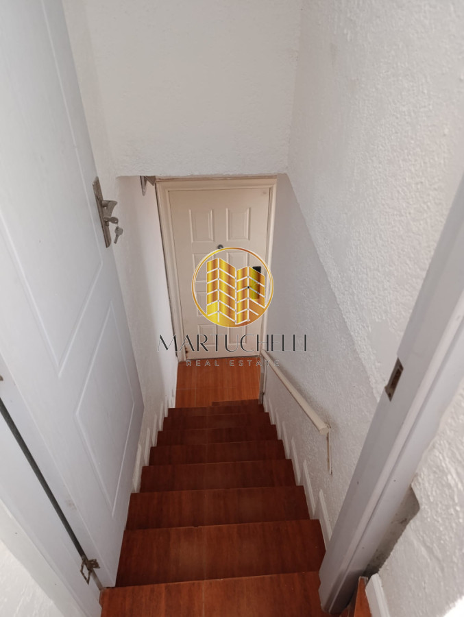 Casa ID.163 - Casa distribuida en 3 apartamentos