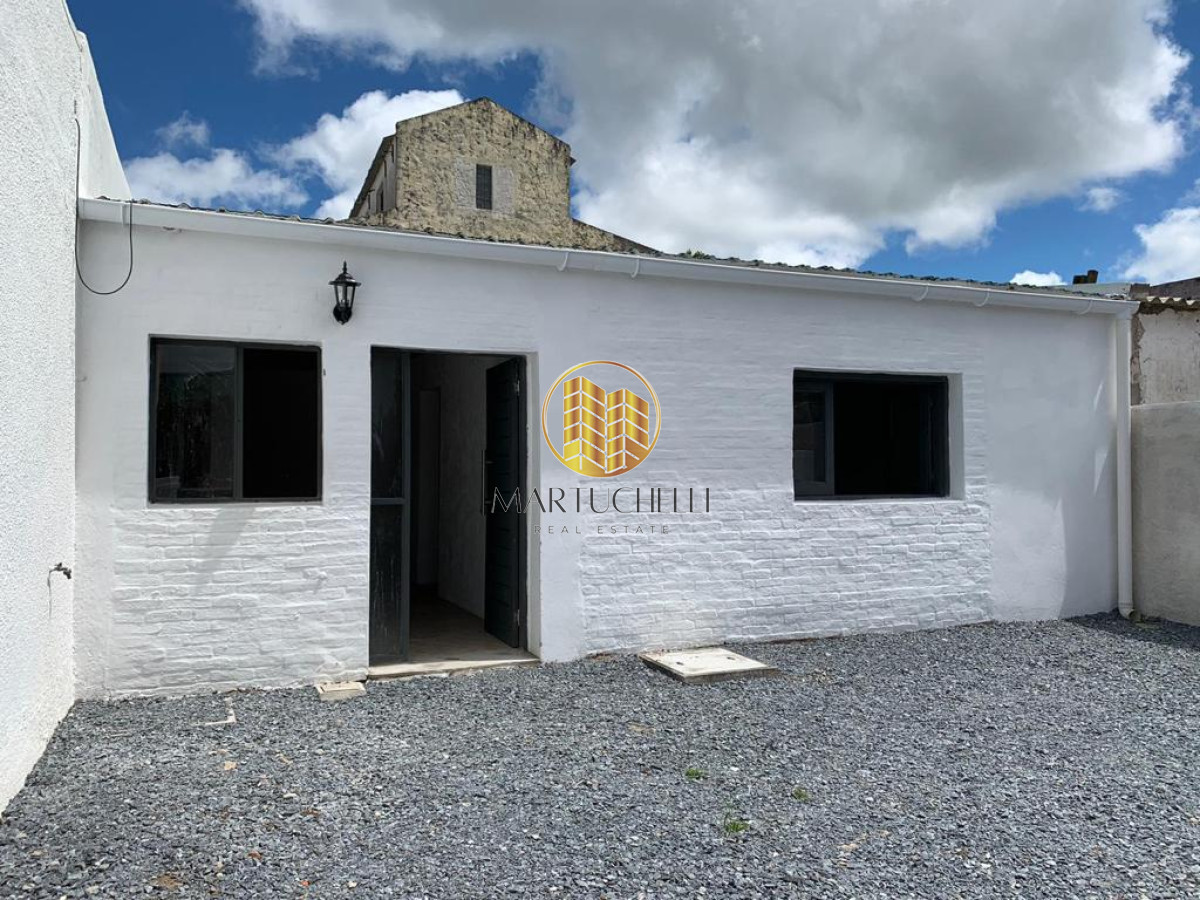 Casa ID.37 - Casa de 2 dormitorios en San Carlos, Venta