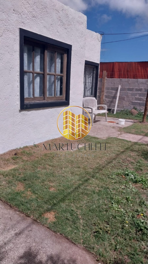 Casa ID.205 - Alquiler en Maldonado - Casa de 2 dormitorios con cochera