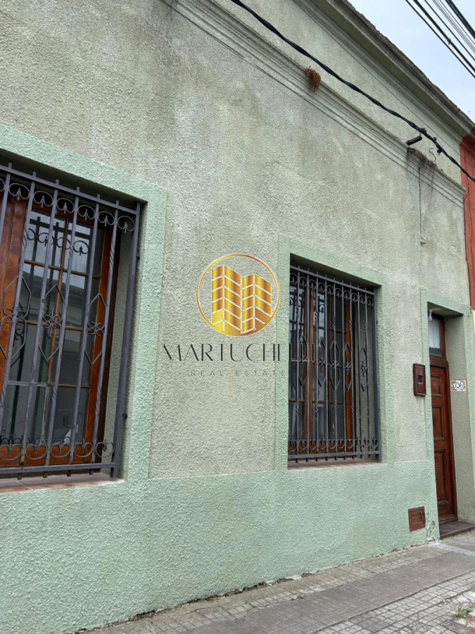 Casa ID.144 - Casa en venta en el centro de San Carlos - 3 dormitorios, parque y parrillero