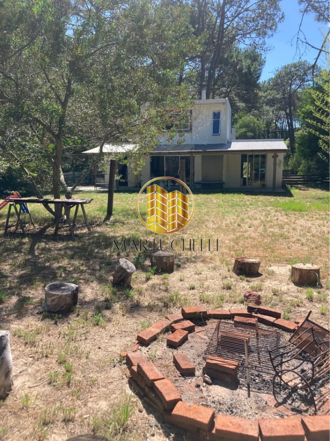 Casa ID.165 - Casa en Club del lago a media cuadra de la laguna