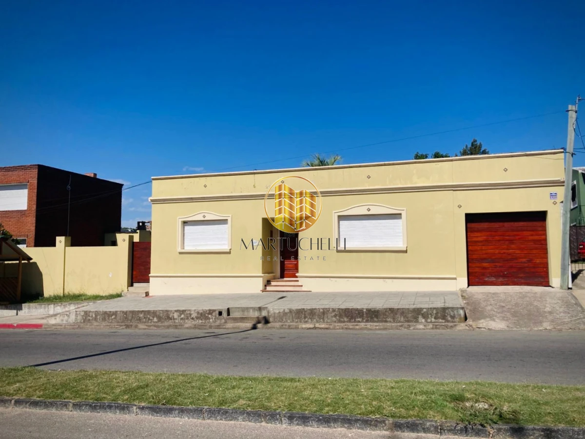 Casa ID.202 - Amplia Casa en Venta, en San Carlos