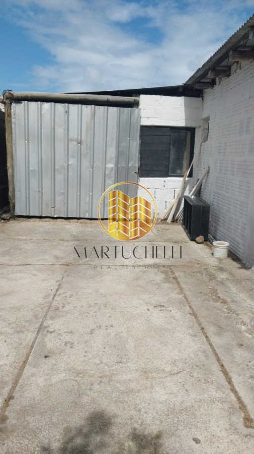 Casa ID.205 - Alquiler en Maldonado - Casa de 2 dormitorios con cochera