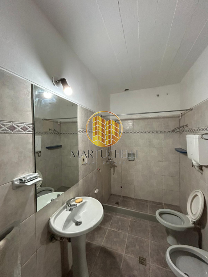 Casa ID.144 - Casa en venta en el centro de San Carlos - 3 dormitorios, parque y parrillero