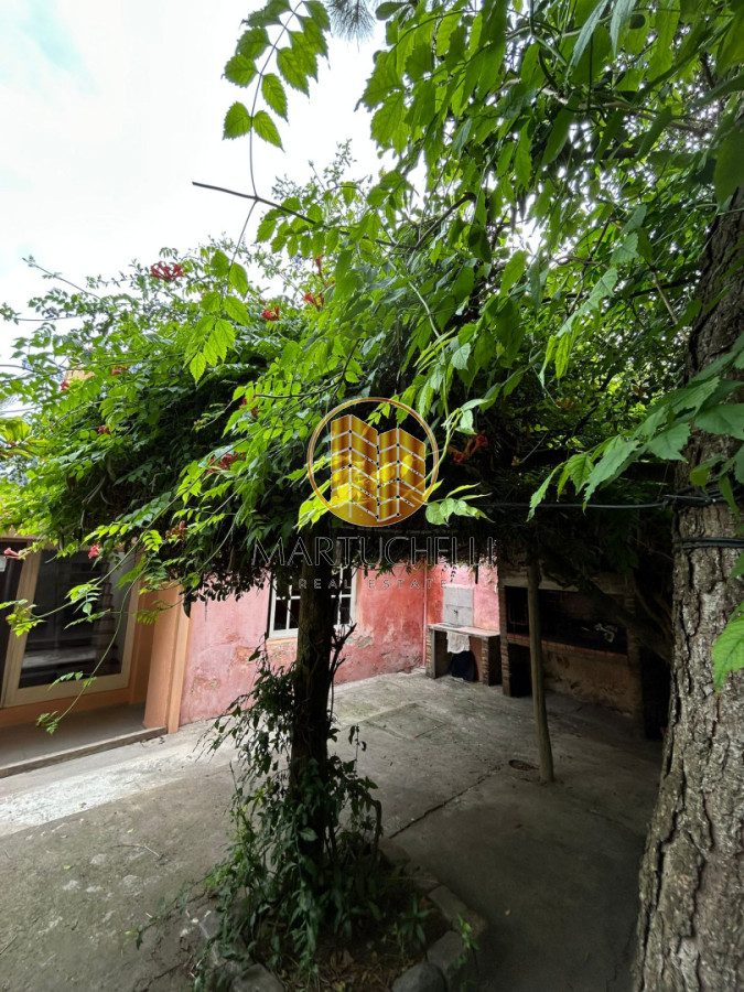 Casa ID.144 - Casa en venta en el centro de San Carlos - 3 dormitorios, parque y parrillero