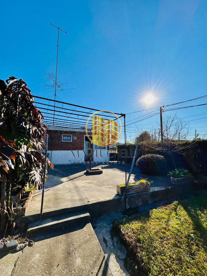 Casa ID.112 - Amplia propiedad esquinera en venta, en San Carlos