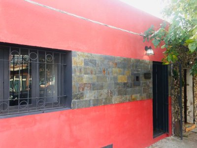 Casa de 2 dormitorios en Venta, ubicada en San Carlos