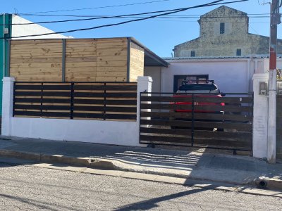 Casa de 2 dormitorios en San Carlos, Venta