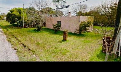 Casa de 2 dormitorios con amplio terreno en Venta, Balneario El Chorro
