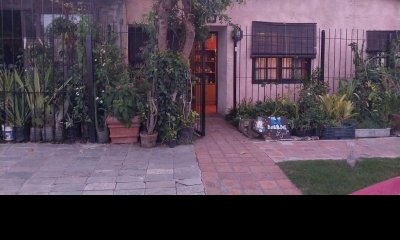 Casa con Local Comercial en Venta, San Carlos