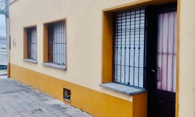 Casa Esquinera en Venta, Zona Céntrica, Oportunidad para Negocio