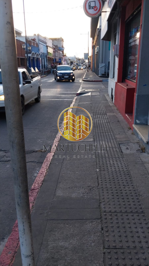 Local Comercial ID.135 - Alquiler local comercial en el centro de San Carlos