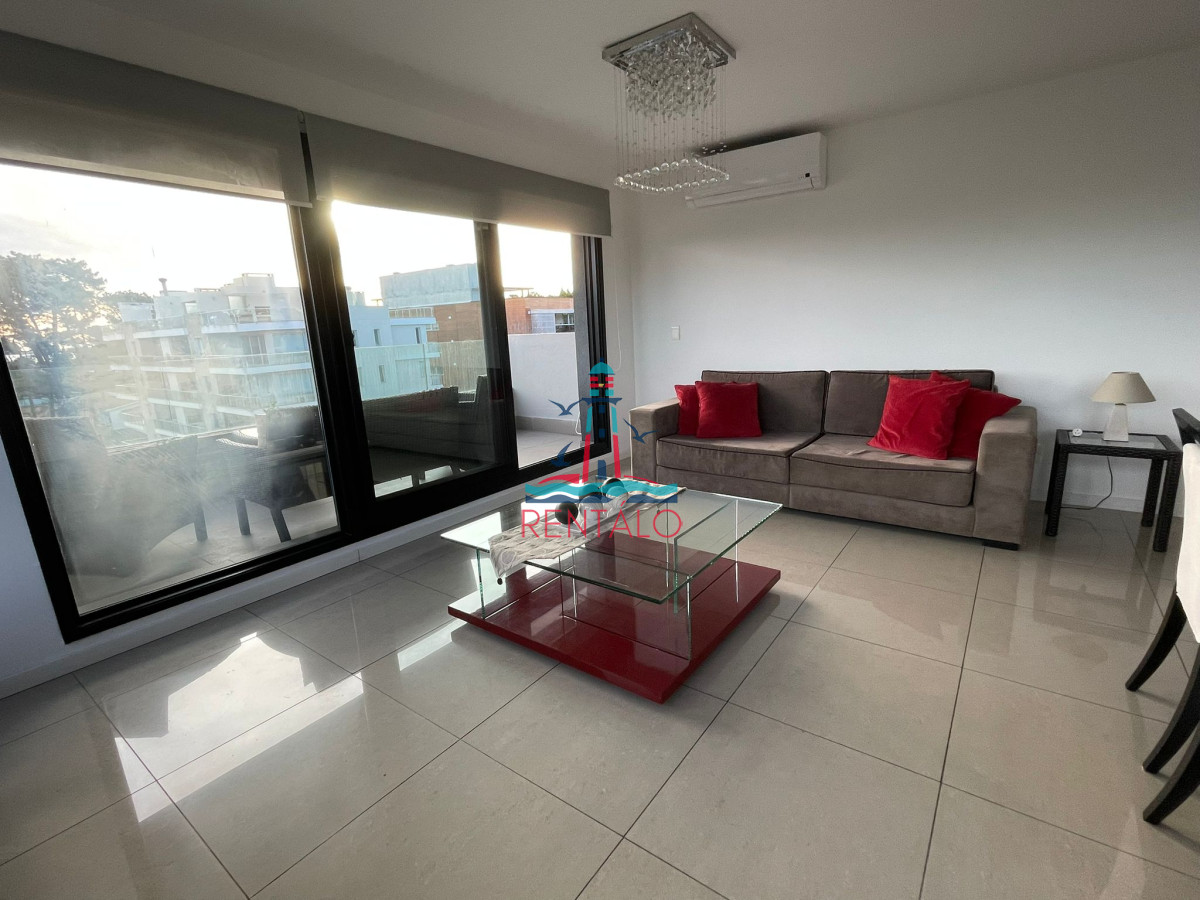 Apartamento ID.498 - Penthouse en venta en Punta del Este