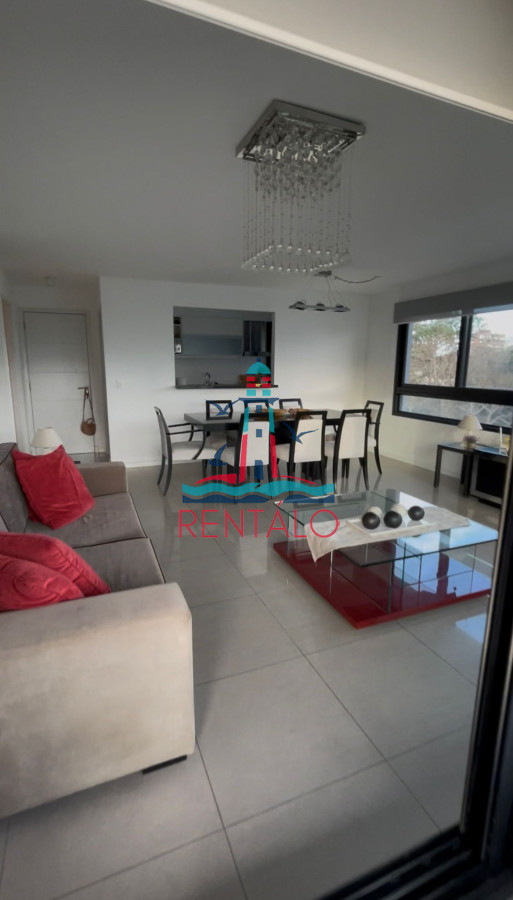 Apartamento ID.498 - Penthouse en venta en Punta del Este