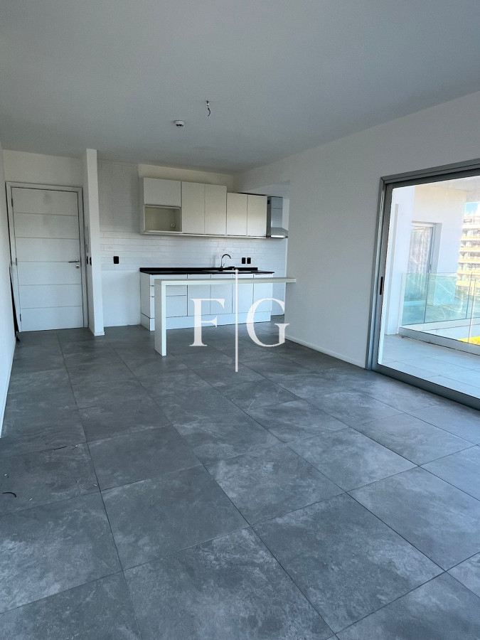 Apartamento ID.953 - ALQUILER ANUAL EN PUNTA DEL ESTE SIN MUEBLES