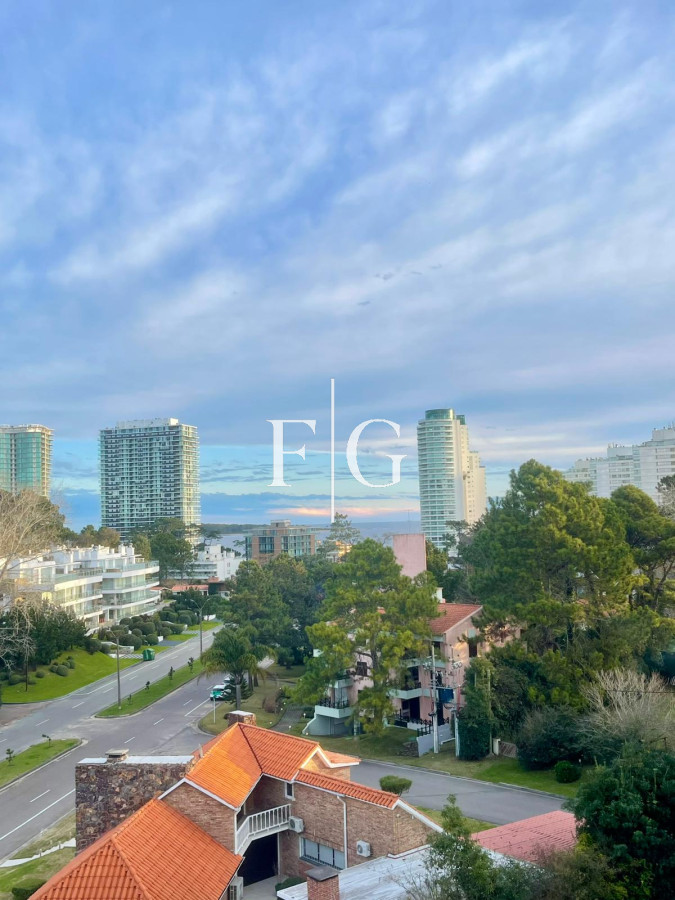 Apartamento ID.952 - MONOAMBIENTE EN VENTA Y ALQUILER ANUAL PUNTA DEL ESTE