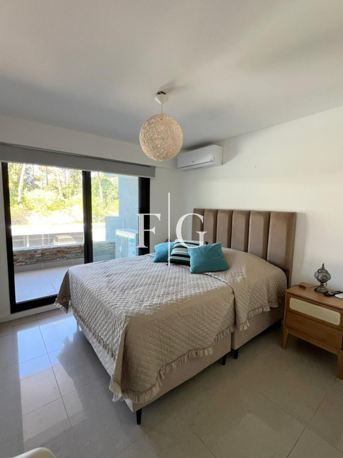 Apartamento ID.964 - VENTA CONFORTABLE APARTAMENTO EN PLANTA BAJA ZONA RESIDENCIAL 2 DORMITORIOS A PASOS DEL MAR