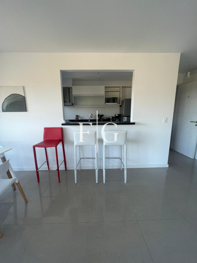 Apartamento ID.933 - HERMOSO PENT HOUSE EN ALQUILER ANUAL EN PUNTA DEL ESTE