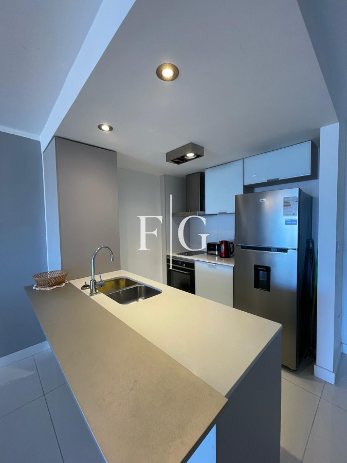 Apartamento ID.918 - Oportunidad apartamento 2 dormitorios, a pasos del mar playa Mansa y Brava