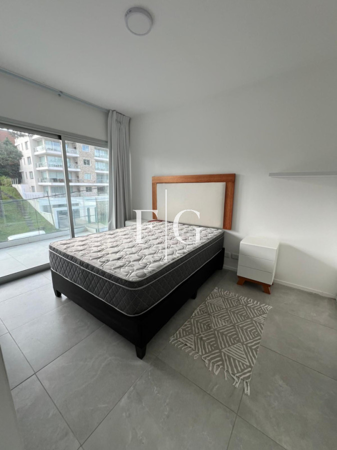 Apartamento ID.969 - ALQUILER ANUAL EN PUNTA DEL ESTE SIN MUEBLES