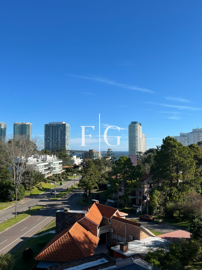 Apartamento ID.953 - ALQUILER ANUAL EN PUNTA DEL ESTE SIN MUEBLES