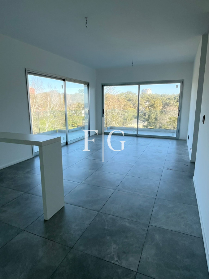 Apartamento ID.953 - ALQUILER ANUAL EN PUNTA DEL ESTE SIN MUEBLES