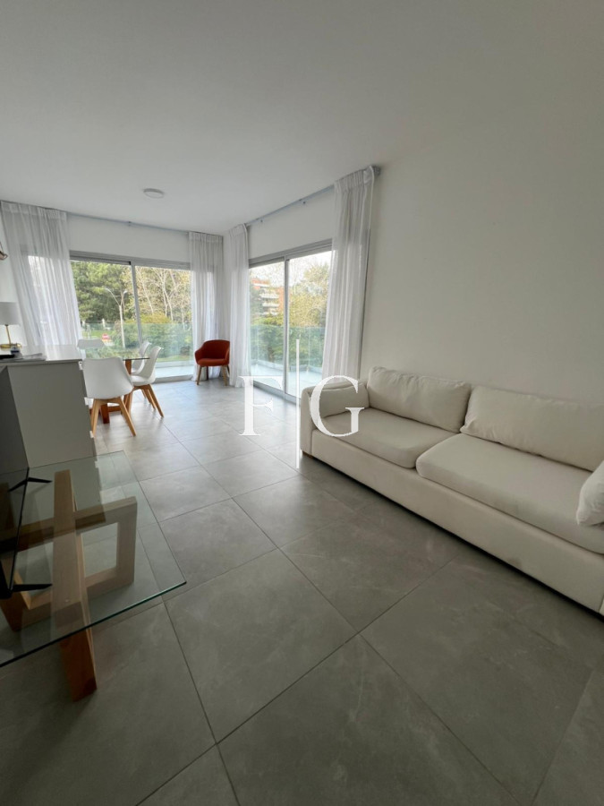 Apartamento ID.969 - ALQUILER ANUAL EN PUNTA DEL ESTE SIN MUEBLES