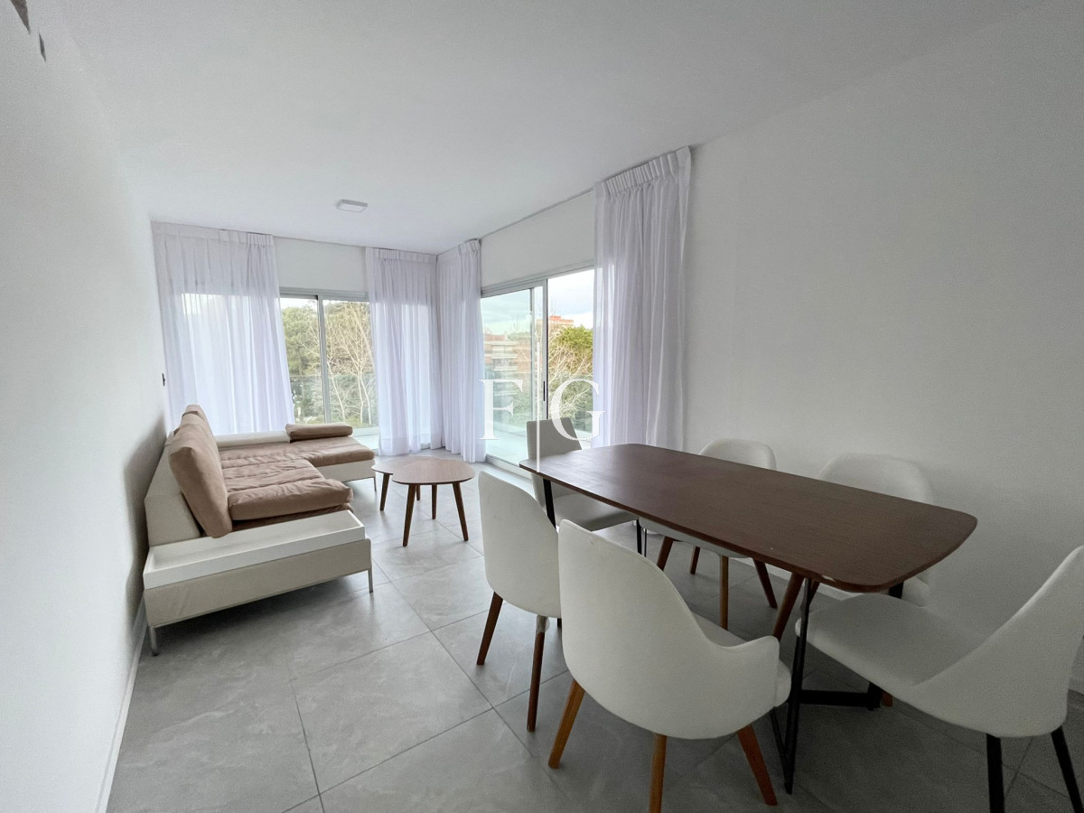 Apartamento ID.951 - ALQUILER ANUAL EN PUNTA DEL ESTE AMUEBLADO. 2 DORMITORIO + 2 BAÑOS