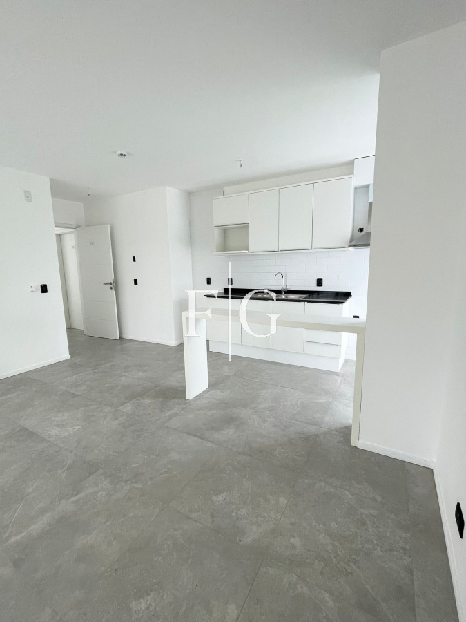 Apartamento ID.950 - ALQUILER ANUAL SIN MUEBLES EN PUNTA DEL ESTE CON O SIN MUEBLES