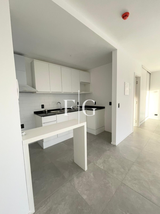 Apartamento ID.952 - MONOAMBIENTE EN VENTA Y ALQUILER ANUAL PUNTA DEL ESTE