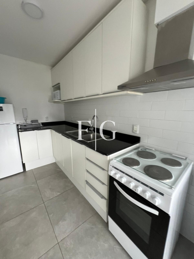 Apartamento ID.969 - ALQUILER ANUAL EN PUNTA DEL ESTE SIN MUEBLES