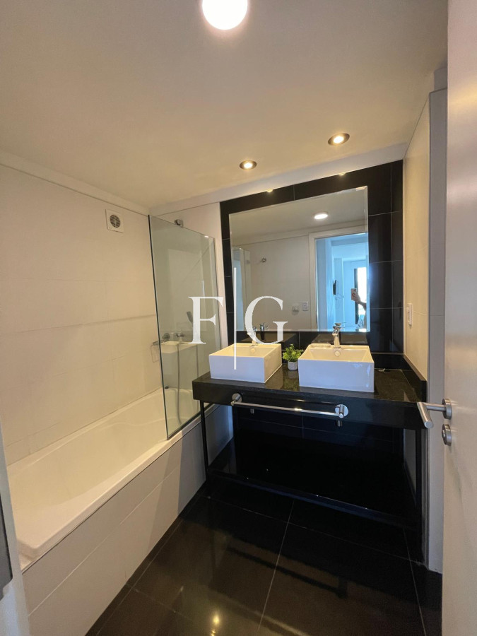 Apartamento ID.918 - Oportunidad apartamento 2 dormitorios, a pasos del mar playa Mansa y Brava