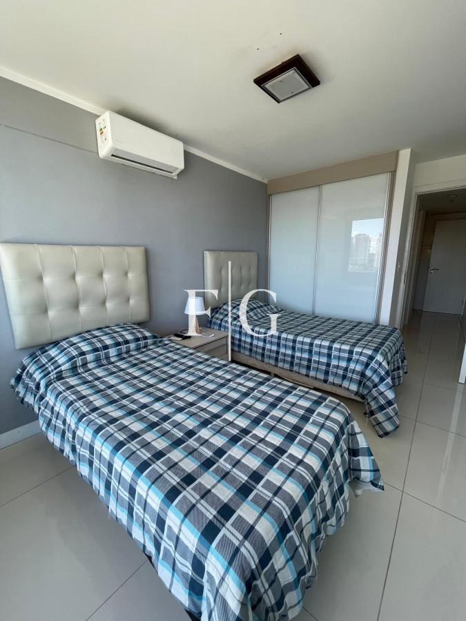 Apartamento ID.918 - Oportunidad apartamento 2 dormitorios, a pasos del mar playa Mansa y Brava