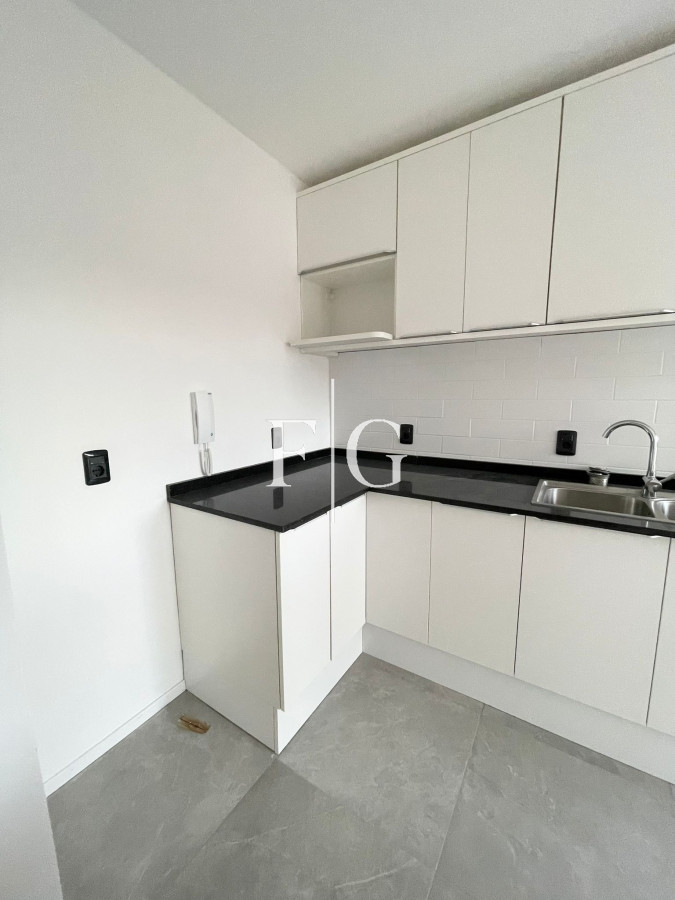 Apartamento ID.951 - ALQUILER ANUAL EN PUNTA DEL ESTE AMUEBLADO. 2 DORMITORIO + 2 BAÑOS