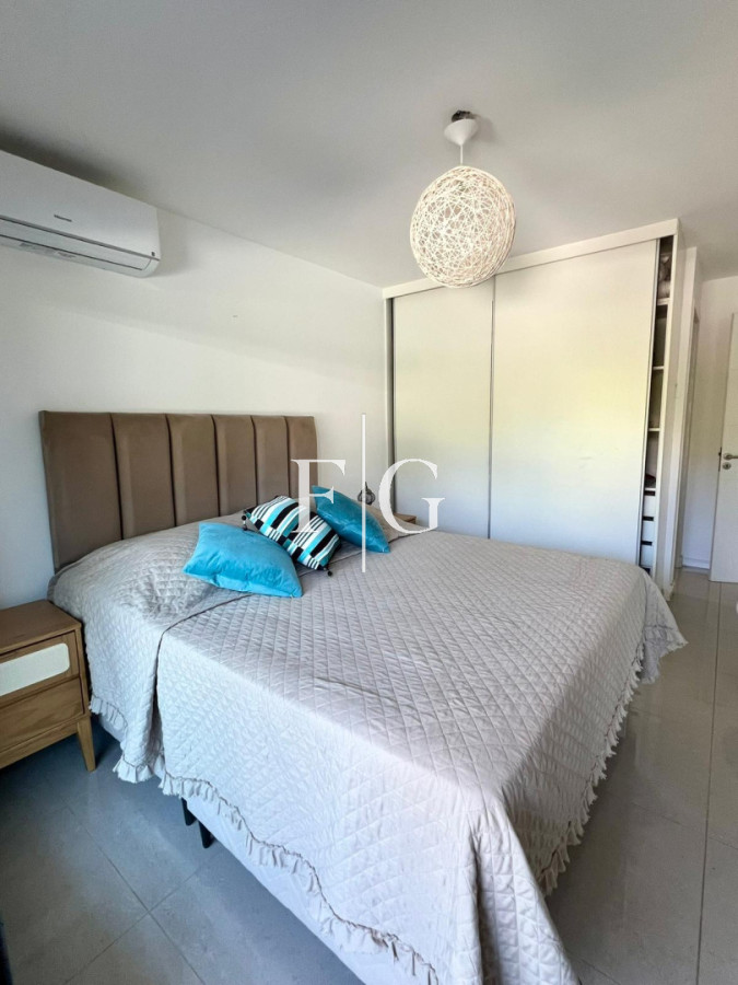 Apartamento ID.964 - VENTA CONFORTABLE APARTAMENTO EN PLANTA BAJA ZONA RESIDENCIAL 2 DORMITORIOS A PASOS DEL MAR