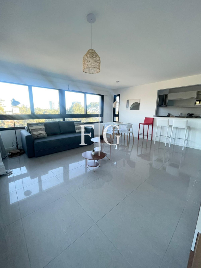 Apartamento ID.933 - HERMOSO PENT HOUSE EN ALQUILER ANUAL EN PUNTA DEL ESTE