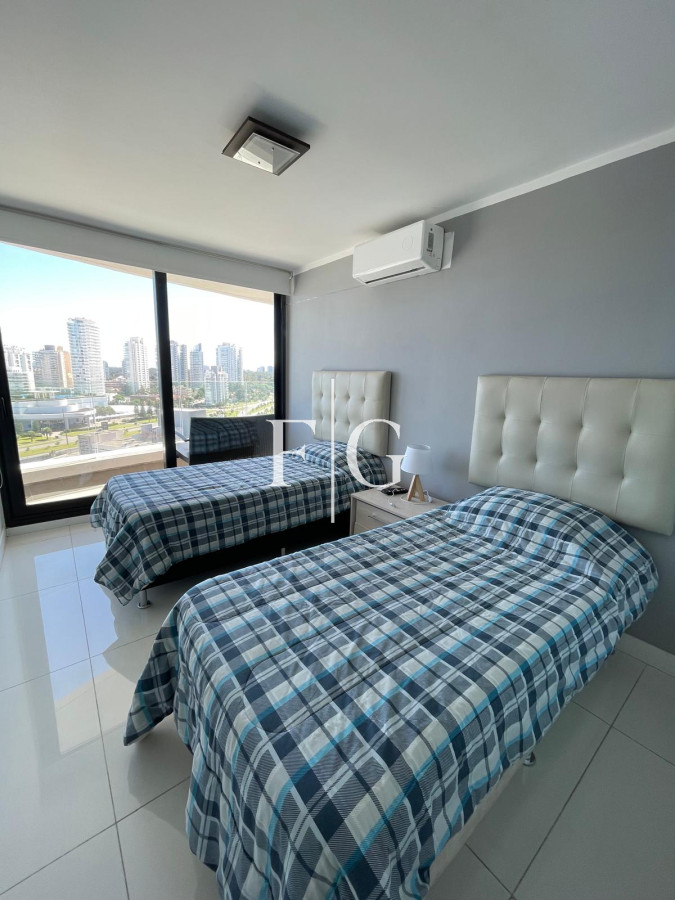 Apartamento ID.918 - Oportunidad apartamento 2 dormitorios, a pasos del mar playa Mansa y Brava