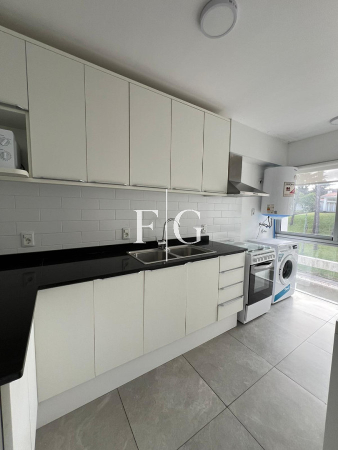 Apartamento ID.969 - ALQUILER ANUAL EN PUNTA DEL ESTE SIN MUEBLES