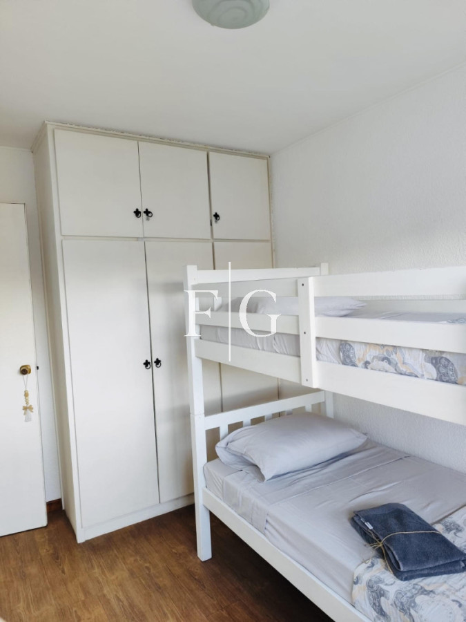 Apartamento ID.956 - Apto 2 dormitorios 2 baños, amplia terraza, garaje, excelente ubicación