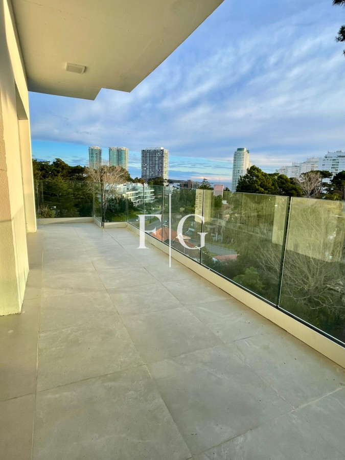 Apartamento ID.952 - MONOAMBIENTE EN VENTA Y ALQUILER ANUAL PUNTA DEL ESTE