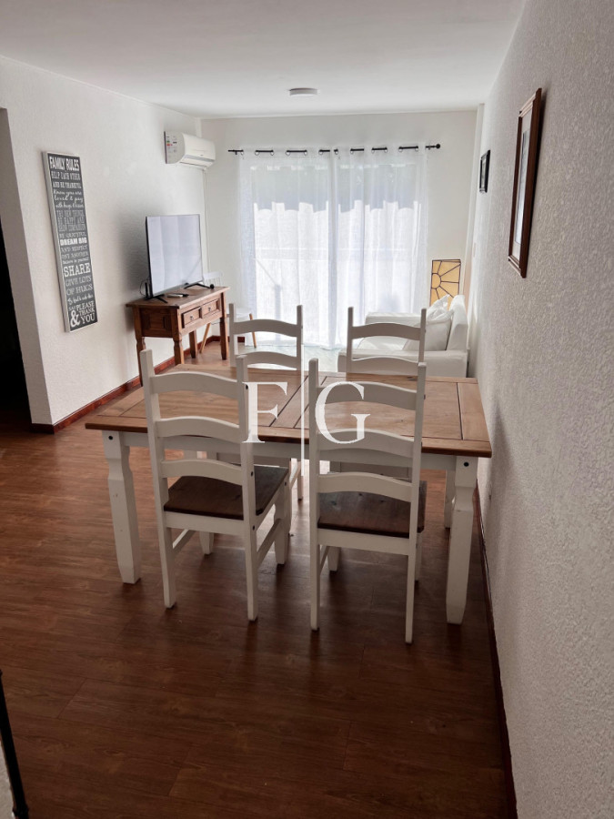 Apartamento ID.956 - Apto 2 dormitorios 2 baños, amplia terraza, garaje, excelente ubicación