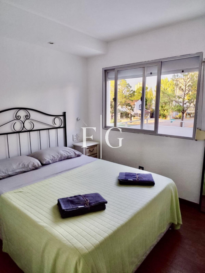 Apartamento ID.956 - Apto 2 dormitorios 2 baños, amplia terraza, garaje, excelente ubicación