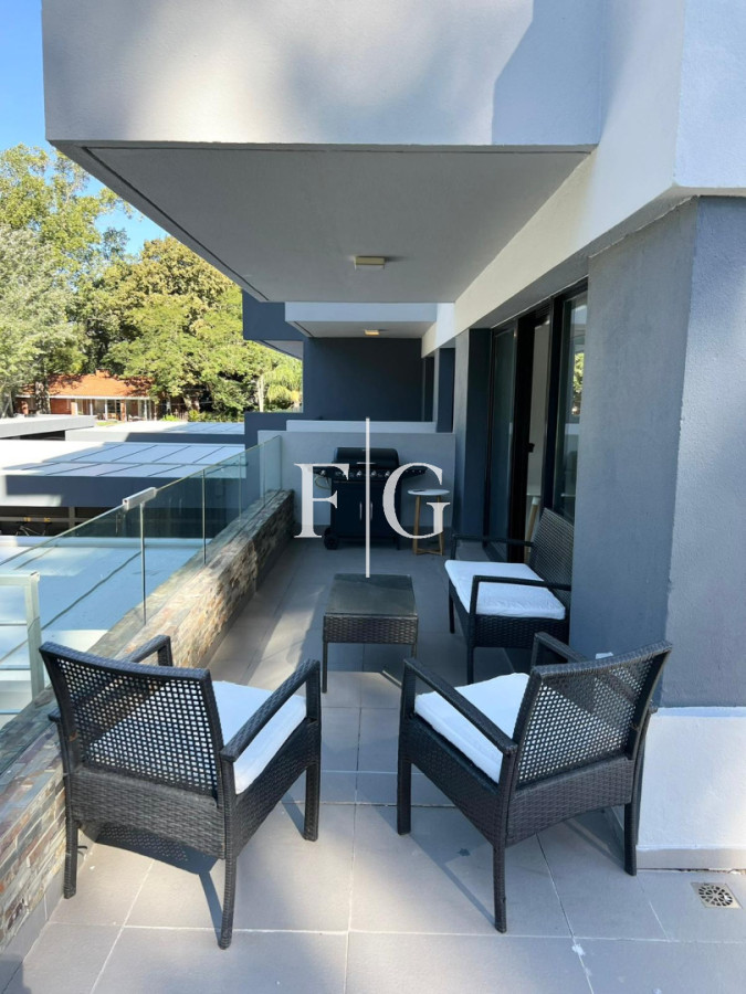 Apartamento ID.964 - VENTA CONFORTABLE APARTAMENTO EN PLANTA BAJA ZONA RESIDENCIAL 2 DORMITORIOS A PASOS DEL MAR