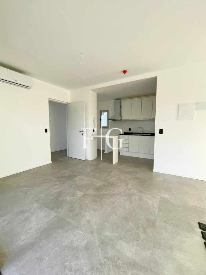 Apartamento ID.952 - MONOAMBIENTE EN VENTA Y ALQUILER ANUAL PUNTA DEL ESTE